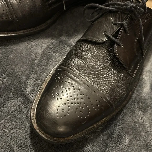 Johnston & Murphy Black Leather Men's Dress Shoes - Picture 8 of 12